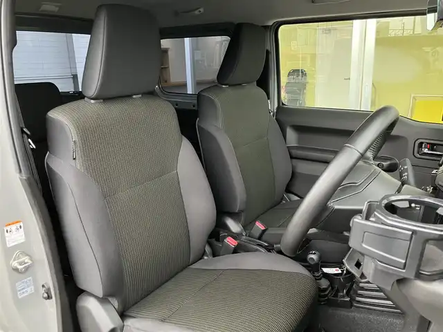 スズキ ジムニー XC 山口県 2022(令4)年 1万km ミディアムグレー 1inリフトアップ(バネ)/社外ディスプレイオーディオ/　＆バックカメラ/社外16インチアルミ/デュアルセンサーブレーキサポート/純正フロアマット/純正フォグランプ/ウィンカーミラー/スマートキー/エンジンプッシュスタート/オートライト/フロントシートヒーター/ETC