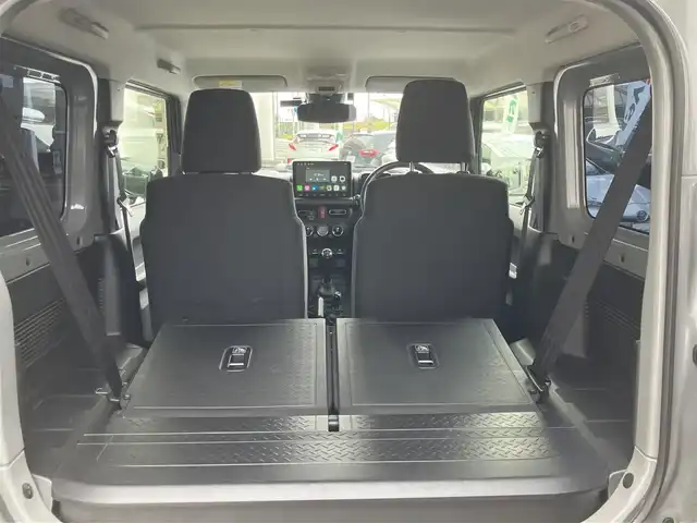 スズキ ジムニー XC 山口県 2022(令4)年 1万km ミディアムグレー 1inリフトアップ(バネ)/社外ディスプレイオーディオ/　＆バックカメラ/社外16インチアルミ/デュアルセンサーブレーキサポート/純正フロアマット/純正フォグランプ/ウィンカーミラー/スマートキー/エンジンプッシュスタート/オートライト/フロントシートヒーター/ETC