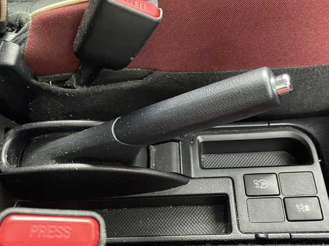 トヨタ ヴィッツ ジュエラ 埼玉県 2017(平29)年 7.2万km ダークレッドマイカメタリック 純正ナビ（NSZT-W68T）（ラジオ　CD　DVD　フルセグBluetooth）/バックカメラ/前ドライブレコーダー/ビルトインETC/プッシュスタート/ステアリングリモコン/フロントフォグランプ/プリクラッシュセーフティ/アイドリングストップ/車線逸脱警報/先行車発進お知らせ機能/純正フロアマット/純正ドアバイザー/オートマチックハイビーム/ウィンカーミラー/盗難防止装置