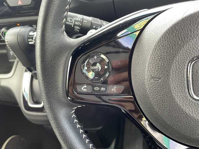 ホンダ Ｎ ＢＯＸ カスタム L ターボ 長野県 2022(令4)年 4万km プラチナホワイトパール 純正８インチSDナビ/BluetoothAudio/DVD再生可能/ビルトインETC/フルセグTV/バックカメラ/両側パワースライドドア/ハーフレザーシート/前席シートヒーター/革巻きステアリング/ステアリングスイッチ/ステアリングスイッチ/パドルシフト/ＭＴモード付ＡＴ/LEDヘッドランプ/フォグランプ/オートライト/スマートキー＆プッシュスタート/電動格納ミラー/純正15インチAW/純正フロアマット/W＋サイド＋カーテンエアバッグ/ＵＳＢ入力端子/ホンダセンシング/衝突軽減ブレーキ/誤発進抑制機能/後方誤発進抑制機能/路外逸脱抑制機能/車線維持支援システム/アダプティブクルーズコントロール/オートハイビーム/先行車発進お知らせ機能/歩行者事故低減ステアリング/標識認識機能/コーナーセンサー