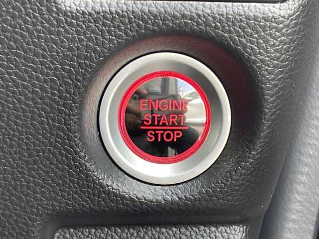 ホンダ Ｎ ＢＯＸ カスタム L ターボ 長野県 2022(令4)年 4万km プラチナホワイトパール 純正８インチSDナビ/BluetoothAudio/DVD再生可能/ビルトインETC/フルセグTV/バックカメラ/両側パワースライドドア/ハーフレザーシート/前席シートヒーター/革巻きステアリング/ステアリングスイッチ/ステアリングスイッチ/パドルシフト/ＭＴモード付ＡＴ/LEDヘッドランプ/フォグランプ/オートライト/スマートキー＆プッシュスタート/電動格納ミラー/純正15インチAW/純正フロアマット/W＋サイド＋カーテンエアバッグ/ＵＳＢ入力端子/ホンダセンシング/衝突軽減ブレーキ/誤発進抑制機能/後方誤発進抑制機能/路外逸脱抑制機能/車線維持支援システム/アダプティブクルーズコントロール/オートハイビーム/先行車発進お知らせ機能/歩行者事故低減ステアリング/標識認識機能/コーナーセンサー