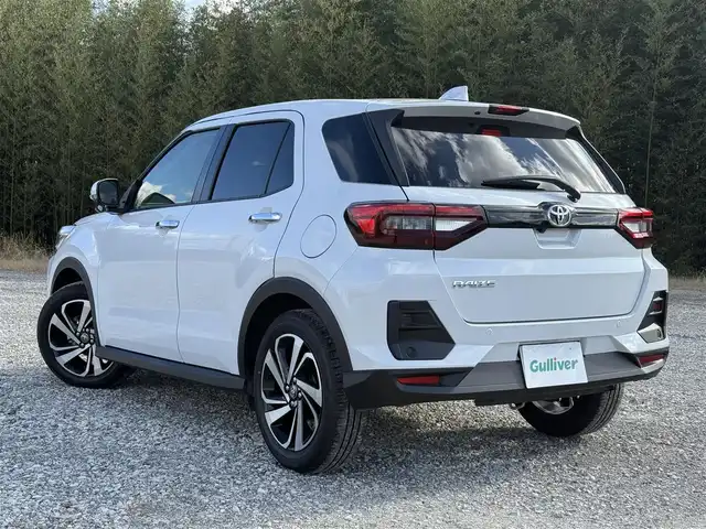 トヨタ ライズ Z 兵庫県 2025(令7)年 0.7万km パールホワイトⅢ 社外ナビ/バックモニター/純正17インチアルミホイール/ETC/両前席シートヒーター/LEDヘッドライト/フォグランプ(F/R)/オートハイビーム/レーダークルーズコントロール/電子パーキング＆オートホールド/Pセンサー