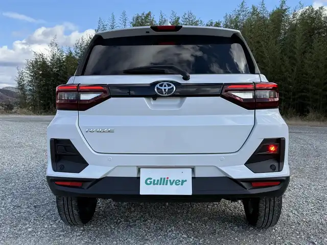 トヨタ ライズ Z 兵庫県 2025(令7)年 0.7万km パールホワイトⅢ 社外ナビ/バックモニター/純正17インチアルミホイール/ETC/両前席シートヒーター/LEDヘッドライト/フォグランプ(F/R)/オートハイビーム/レーダークルーズコントロール/電子パーキング＆オートホールド/Pセンサー