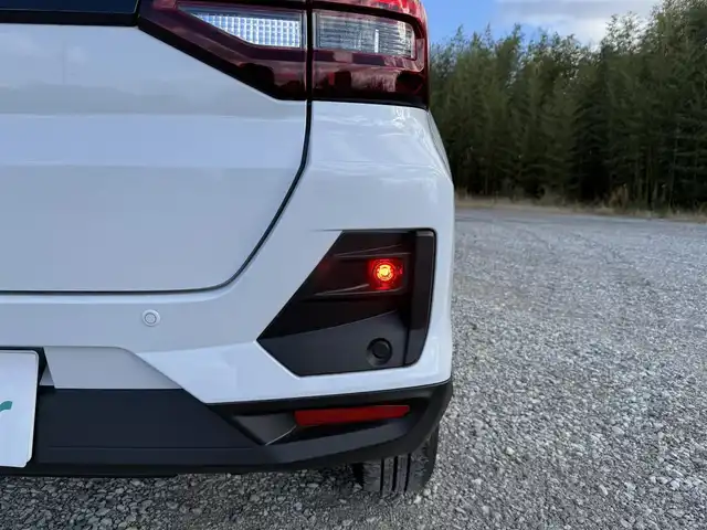 トヨタ ライズ Z 兵庫県 2025(令7)年 0.7万km パールホワイトⅢ 社外ナビ/バックモニター/純正17インチアルミホイール/ETC/両前席シートヒーター/LEDヘッドライト/フォグランプ(F/R)/オートハイビーム/レーダークルーズコントロール/電子パーキング＆オートホールド/Pセンサー