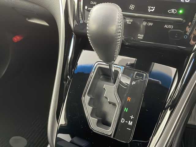 トヨタ ハリアー プレミアム スタイルノアール 道央・札幌 2020(令2)年 3.5万km ブラックマイカ ・4WD/・純正SDナビ/・CD/DVD/BT/フルセグTV/・パワーバックドア/・追従式クルーズコントロール/・LEDオートライト/・運転席パワーシート/・オートブレーキホールド/・寒冷地仕様/・車線逸脱警報/・横滑り防止装置/・衝突軽減システム/・バックカメラ/・コーナーセンサー/・エンジンスターター/・スマートキー×2/・社外アルミホイール/・純正フロアマット/・ETC/・アイドリングストップ