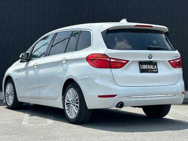 ＢＭＷ ２１８ｉ グランツアラー ラグジュアリー 埼玉県 2018(平30)年 3.9万km アルピンホワイトⅢ アドバンスドアクティブセーフティＰＫＧ　/ＡＣＣ　/ＨＵＤ　/黒革シート　/シートヒーター　/パワーシート　/純正ナビ　/バックカメラ　/パワーバックドア　/コンフォートアクセス　/ＥＴＣ　/ドライブレコーダー