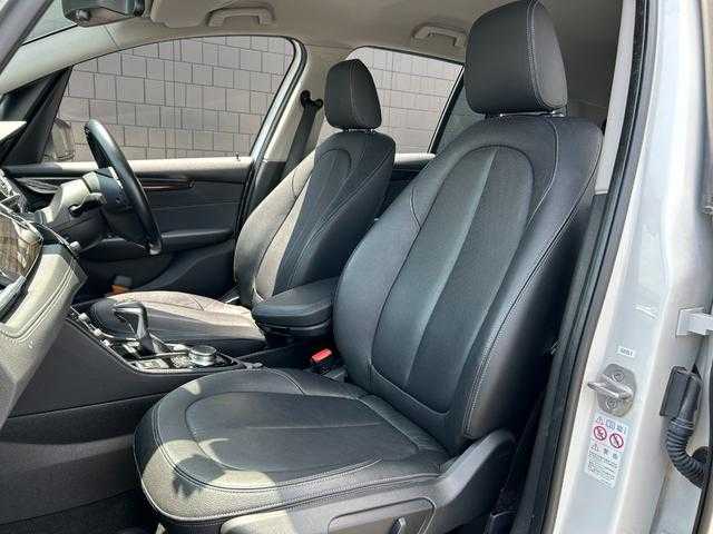 ＢＭＷ ２１８ｉ グランツアラー ラグジュアリー 埼玉県 2018(平30)年 3.9万km アルピンホワイトⅢ アドバンスドアクティブセーフティＰＫＧ　/ＡＣＣ　/ＨＵＤ　/黒革シート　/シートヒーター　/パワーシート　/純正ナビ　/バックカメラ　/パワーバックドア　/コンフォートアクセス　/ＥＴＣ　/ドライブレコーダー