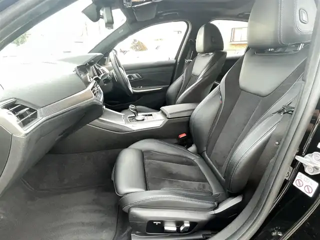 ＢＭＷ ３３０ｉ Mスポーツ 埼玉県 2019(令1)年 4.3万km サファイアブラックP ワンオーナー/ターボ/サンルーフ/黒ハーフレザーシート/前席シートヒーター/運転席メモリー付前席パワーシート/純正メモリーナビ/　（ＢＴ＆ラジオ）/全方位カメラ/ビルトインＥＴＣ/衝突被害軽減システム/ブラインドスポットモニター/レーンキープアシスト/前後コーナーセンサー/アイドリングストップ/レーダークルーズコントロール/パドルシフト/ステアリングリモコン/革巻きステアリング/電動パーキングブレーキ/オートホールド/置くだけ充電/パワートランク/純正１８inアルミホイール/オートライト/ＬＥＤライト/フォグランプ/ウィンカーミラー/オート電動格納ミラー/スマートキー/プッシュスタート/Ｗ＆サイド＆カーテンエアバッグ/横滑り防止装置/ＡＢＳ/フロアマット/新車保証書/取扱説明書/スマートスペアキー有