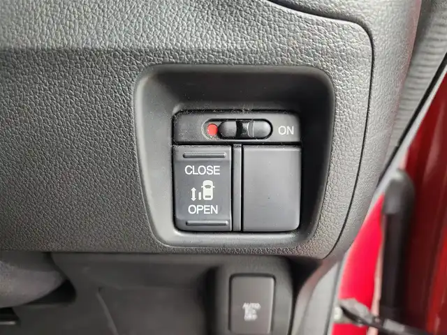ホンダ Ｎ ＢＯＸ 2トーン カスタム SSパッケージ 愛知県 2016(平28)年 15.5万km 赤／黒 代車使用落札不可/純正メモリナビ/(Bluetooth・ワンセグテレビ・CD・DVD・AM・FM)/ETC/バックカメラ/ステアリングスイッチ/ラゲッジルームランプ/電動格納ミラー/フォグランプ/リアサンシェード/片側パワースライドドア/サイドビューサポートミラー/ウィンカーミラー/純正14インチオールブラックAW