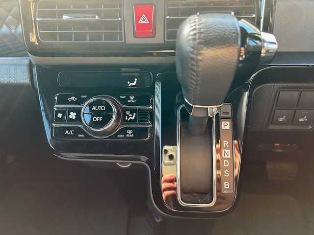 ダイハツ タント カスタム RS 東京都 2019(令1)年 5.3万km シャイニングホワイトパール 純正ナビ/(フルセグTV/CD/DVD/Bluetooth/SD)/純正ドラレコ(DRN-H70N)/ETC/両側パワースライドドア/全方位カメラ/スマートパノラマパーキングアシスト/ターボ/スペアキー3本/前席シートヒーター/純正アルミホイル/フロアマット/ステアリングスイッチ/取扱説明書/保証書