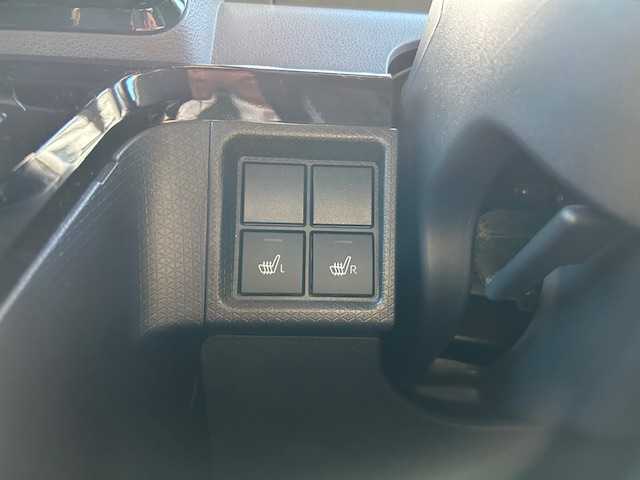 ダイハツ タント カスタム RS 東京都 2019(令1)年 5.3万km シャイニングホワイトパール 純正ナビ/(フルセグTV/CD/DVD/Bluetooth/SD)/純正ドラレコ(DRN-H70N)/ETC/両側パワースライドドア/全方位カメラ/スマートパノラマパーキングアシスト/ターボ/スペアキー3本/前席シートヒーター/純正アルミホイル/フロアマット/ステアリングスイッチ/取扱説明書/保証書