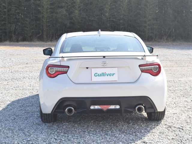 トヨタ ８６ GT LTD ハイパーパフォーマ 兵庫県 2017(平29)年 2万km クリスタルホワイトパール ハーフレザーシート/両前席シートヒーター/純正17インチアルミホイール/LEDヘッドライト/フォグランプ/オートライト/ETC/ブレンボ製ブレーキ/純正SACHSアブソーバー/トルセンLSD