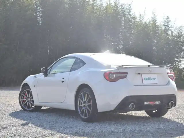 トヨタ ８６ GT LTD ハイパーパフォーマ 兵庫県 2017(平29)年 2万km クリスタルホワイトパール ハーフレザーシート/両前席シートヒーター/純正17インチアルミホイール/LEDヘッドライト/フォグランプ/オートライト/ETC/ブレンボ製ブレーキ/純正SACHSアブソーバー/トルセンLSD