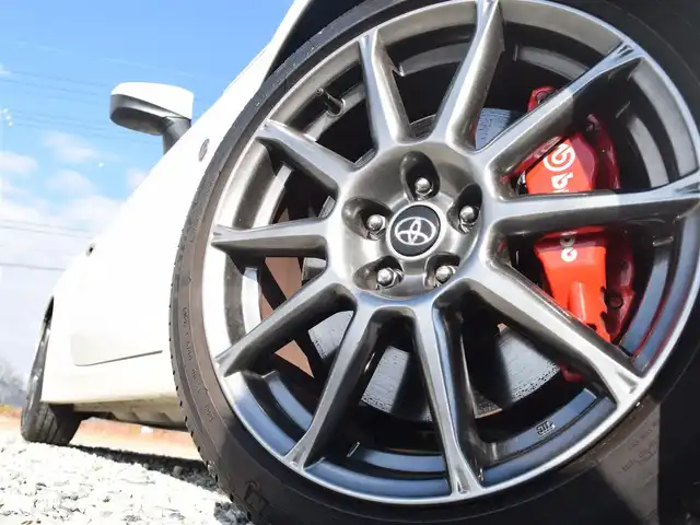 トヨタ ８６ GT LTD ハイパーパフォーマ 兵庫県 2017(平29)年 2万km クリスタルホワイトパール ハーフレザーシート/両前席シートヒーター/純正17インチアルミホイール/LEDヘッドライト/フォグランプ/オートライト/ETC/ブレンボ製ブレーキ/純正SACHSアブソーバー/トルセンLSD