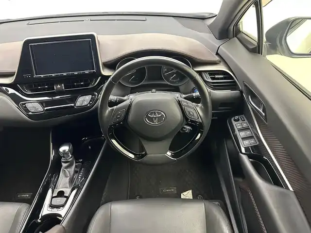トヨタ Ｃ－ＨＲ G 兵庫県 2017(平29)年 3.5万km ホワイトパールクリスタルシャイン レーザーシート/シートヒーター/純正SDナビ＆フルセグTV/（BT＆SD＆FM＆AM）/TVキャンセラー/バックカメラ/ビルトインETC/純正ドライブレコーダー/コーナーセンサー/モデリスタエアロ/オートライト/LEDライト/LEDフォグランプ/純正１８inアルミホイール/スマートキー/プッシュスタート/スペアキー有り