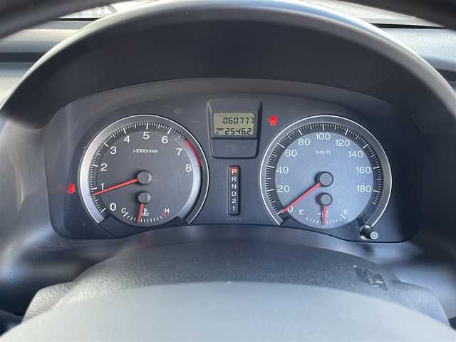 ホンダ ストリーム X HDDナビパッケージ 東京都 2011(平23)年 6.1万km クリスタルブラックパール Honda HDDインターナビシステム（インターナビ対応HDDナビ/ワンセグTV/DVD/CD/ステアリングスイッチ/リアカメラ）/４スピーカー/ディスチャージヘッドライト（HID）/オートライト /メッキ加飾付横桟フロントグリル/リア標準バンパー/ボディ同色電動格納ウィンカードアミラー/ボディ同色アウトサイドドアハンドル/レッド/クリアコンビネーションランプ/205/65R15/シルバー調インサイドドアハンドル/ブルー照明（メーター/エアコンスイッチ/センターコンソールカップホルダー）/リモコンキー/イモビライザー/セキュリティアラーム/フルオートエアコン/アレルフリー高性脱臭フィルター/大型センターコンソールボックス/２列目シートセンターアムレスト/高熱線吸収/UVカット機能付きプライバシーガラス（リアドア/リアクウォーター/テールゲート）/SRSエアバック  （運転席/助手席）/ETC