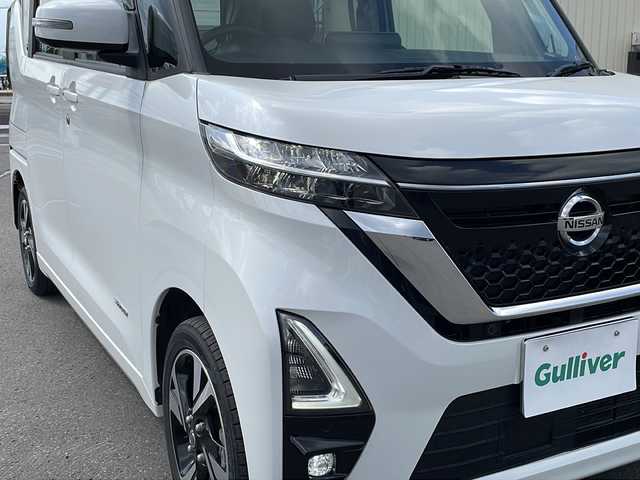 日産 ルークス ハイウェイスター Gターボ 道北・旭川 2021(令3)年 4.2万km ホワイトパール ・4WD/・禁煙車/・純正9型メモリナビ MM320D-L/（CD/DVD/フルセグ/AUX/NissanConnectサービス）/・片側パワースライドドア/・前後ドライブレコーダー/・ＡＷ冬タイヤ積載（166/55/R15）/・エマージェンシーブレーキ/・車線逸脱警報/・インテリジェントパーキングアシスト/・純正エンジンスターター/・セカンドテーブル/・前後コーナーセンサー/・ステアリングスイッチ/・LEDヘッドライト/・ビルトインETC/・電動格納ミラー/・ライトレベライザー/・純正ドアバイザー/・純正フロアマット/・保証書/・取扱説明書/・スペアキー1本