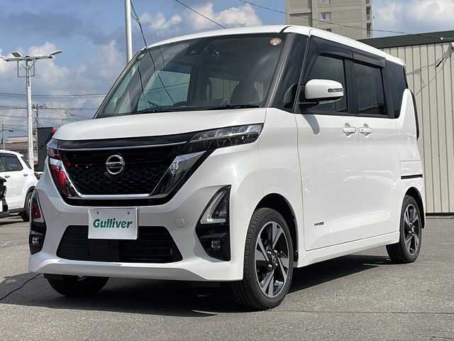日産 ルークス ハイウェイスター Gターボ 道北・旭川 2021(令3)年 4.2万km ホワイトパール ・4WD/・禁煙車/・純正9型メモリナビ MM320D-L/（CD/DVD/フルセグ/AUX/NissanConnectサービス）/・片側パワースライドドア/・前後ドライブレコーダー/・ＡＷ冬タイヤ積載（166/55/R15）/・エマージェンシーブレーキ/・車線逸脱警報/・インテリジェントパーキングアシスト/・純正エンジンスターター/・セカンドテーブル/・前後コーナーセンサー/・ステアリングスイッチ/・LEDヘッドライト/・ビルトインETC/・電動格納ミラー/・ライトレベライザー/・純正ドアバイザー/・純正フロアマット/・保証書/・取扱説明書/・スペアキー1本