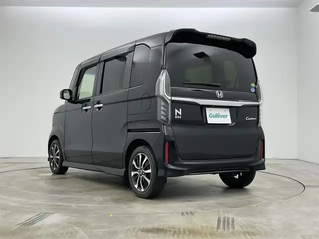 ホンダ Ｎ ＢＯＸ G L ホンダセンシング 岡山県 2018(平30)年 5.8万km クリスタルブラックパール 純正ナビ/【Bluetooth/フルセグTV/Carplay/CD/DVD】/型番:VXU-185NBi/バックカメラ/レーダークルーズコントロール/LEDヘッドライト/LEDフォグランプ/オートハイビーム/ビルトインETC/両側パワースライドドア/衝突軽減ブレーキシステム/純正フロアマット/プッシュスタート/純正１４インチアルミホイール/スマートキー×2