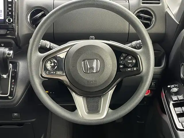ホンダ Ｎ ＢＯＸ G L ホンダセンシング 岡山県 2018(平30)年 5.8万km クリスタルブラックパール 純正ナビ/【Bluetooth/フルセグTV/Carplay/CD/DVD】/型番:VXU-185NBi/バックカメラ/レーダークルーズコントロール/LEDヘッドライト/LEDフォグランプ/オートハイビーム/ビルトインETC/両側パワースライドドア/衝突軽減ブレーキシステム/純正フロアマット/プッシュスタート/純正１４インチアルミホイール/スマートキー×2