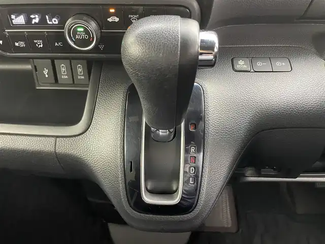 ホンダ Ｎ ＢＯＸ G L ホンダセンシング 岡山県 2018(平30)年 5.8万km クリスタルブラックパール 純正ナビ/【Bluetooth/フルセグTV/Carplay/CD/DVD】/型番:VXU-185NBi/バックカメラ/レーダークルーズコントロール/LEDヘッドライト/LEDフォグランプ/オートハイビーム/ビルトインETC/両側パワースライドドア/衝突軽減ブレーキシステム/純正フロアマット/プッシュスタート/純正１４インチアルミホイール/スマートキー×2