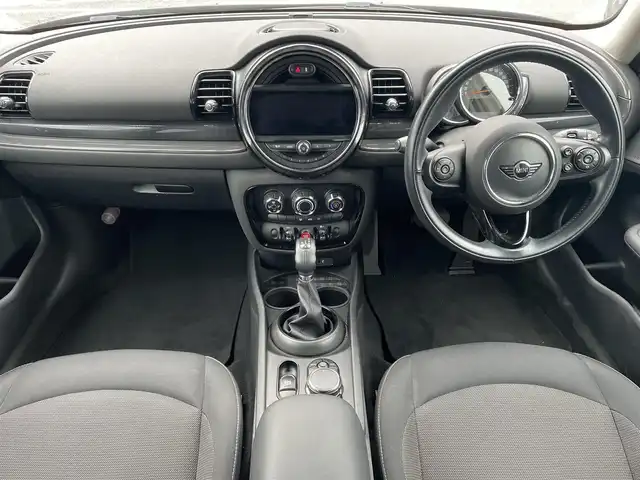 ＭＩＮＩ ミニ クラブマン ワン 東京都 2019(平31)年 3.3万km ペッパー・ホワイト 純正HDDナビ/（BT/FM/AM）/クルーズコントロール/インテリジェントセーフティ/バックカメラ/LEDライト/オートライト/スマートキー×２/ドライブレコーダー/ETC/純正１６インチアルミ