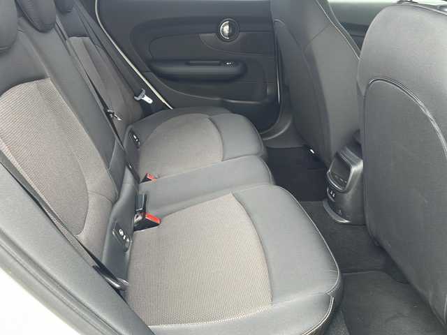 ＭＩＮＩ ミニ クラブマン ワン 東京都 2019(平31)年 3.3万km ペッパー・ホワイト 純正HDDナビ/（BT/FM/AM）/クルーズコントロール/インテリジェントセーフティ/バックカメラ/LEDライト/オートライト/スマートキー×２/ドライブレコーダー/ETC/純正１６インチアルミ