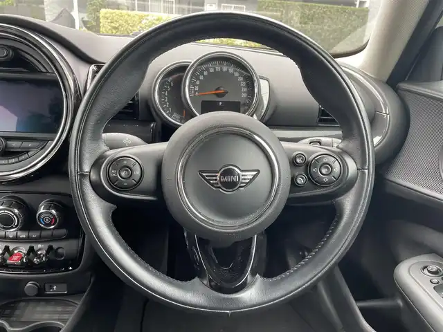 ＭＩＮＩ ミニ クラブマン ワン 東京都 2019(平31)年 3.3万km ペッパー・ホワイト 純正HDDナビ/（BT/FM/AM）/クルーズコントロール/インテリジェントセーフティ/バックカメラ/LEDライト/オートライト/スマートキー×２/ドライブレコーダー/ETC/純正１６インチアルミ