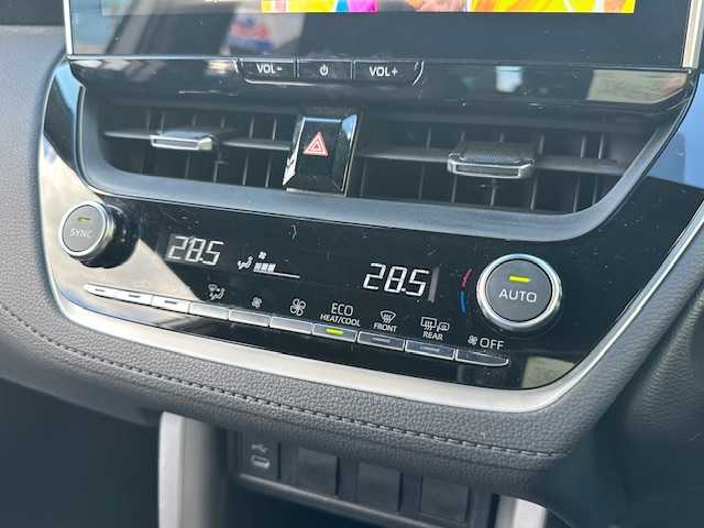 トヨタ カローラ クロス ハイブリッド S 茨城県 2024(令6)年 2万km プラチナホワイトパールマイカ ワンオーナー/純正ディスプレーオーディオ/Apple CarPlay/ナビ/フルセグ(走行中視聴可)/Bluetooth/バックガイドカメラ/トヨタセーフティセンス/ ・AHB(オートマチックハイビーム)/ ・PCS(プリクラッシュセーフティ)/ ・LTA(レーントレーシングアシスト)/ ・LDA(レーンディパーチャーアラート)/ ・PDA(プロアクティブドライビングアシスト)/ ・RSA(ロードサインアシスト)/ ・発進遅れ告知機能/ ・レーダークルーズコントロール/ ・ドライバー異常時対応システム/純正LEDヘッドライト/オートライト/純正17インチアルミホイール/スマートキー/取扱説明書/新車時保証書/スペアキー×1