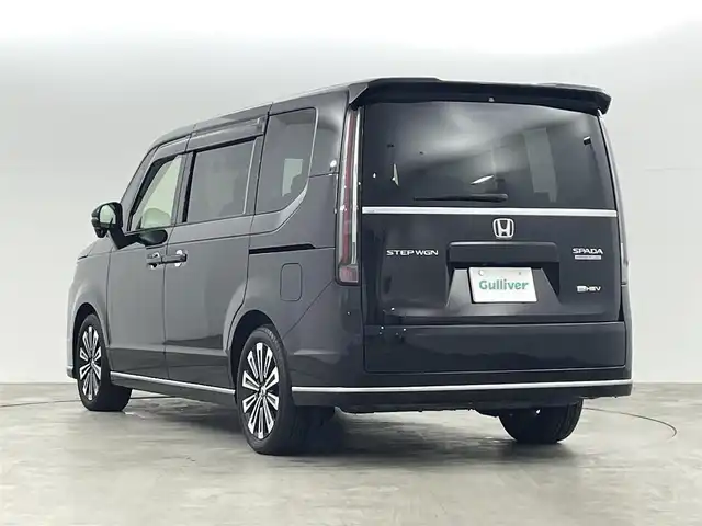 ホンダ ステップワゴン スパーダ eHEV プレミアムライン 福島県 2022(令4)年 5.2万km クリスタルブラックパール ホンダセンシング/・衝突軽減ブレーキ（CMBS）/・誤発進抑制機能/・後方誤発進抑制機能/・近距離衝突軽減ブレーキ/・歩行者事故低減ステアリング/・路外逸脱抑制機能/・アダプティブクルーズコントロール（ACC）/・車線維持支援システム（LKAS）/・トラフィックジャムアシスト(渋滞運転支援機能）/・先行車発進お知らせ機能/・標識認識機能/・アダプティブドライビングビーム/・パーキングセンサーシステム/・後退出庫サポート/・急アクセル抑制機能/純正11.4インチナビ/・フルセグ/CD/DVD/USB/BT/FM/AM/・マルチビューカメラシステム/・ETC/前後ドライブレコーダー/両側パワースライドドア/電動リアゲート/革巻きステアリング/・パドルシフト/・ステアリングスイッチ/ハーフレザーシート/・前席シートヒーター/オットマン/ＬＥＤヘッドライト/・フォグランプ/・オートライト/電動パーキングブレーキ/・オートブレーキホールド/電動格納ミラー/・ウィンカーミラー/スマートキー/・プッシュスタート/純正ラバーマット/ドアバイザー/純正17インチＡＷ