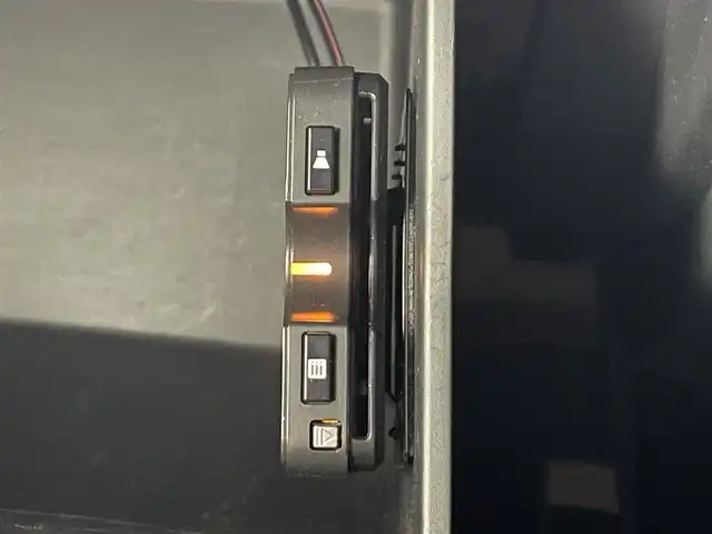 ホンダ ステップワゴン スパーダ eHEV プレミアムライン 福島県 2022(令4)年 5.2万km クリスタルブラックパール ホンダセンシング/・衝突軽減ブレーキ（CMBS）/・誤発進抑制機能/・後方誤発進抑制機能/・近距離衝突軽減ブレーキ/・歩行者事故低減ステアリング/・路外逸脱抑制機能/・アダプティブクルーズコントロール（ACC）/・車線維持支援システム（LKAS）/・トラフィックジャムアシスト(渋滞運転支援機能）/・先行車発進お知らせ機能/・標識認識機能/・アダプティブドライビングビーム/・パーキングセンサーシステム/・後退出庫サポート/・急アクセル抑制機能/純正11.4インチナビ/・フルセグ/CD/DVD/USB/BT/FM/AM/・マルチビューカメラシステム/・ETC/前後ドライブレコーダー/両側パワースライドドア/電動リアゲート/革巻きステアリング/・パドルシフト/・ステアリングスイッチ/ハーフレザーシート/・前席シートヒーター/オットマン/ＬＥＤヘッドライト/・フォグランプ/・オートライト/電動パーキングブレーキ/・オートブレーキホールド/電動格納ミラー/・ウィンカーミラー/スマートキー/・プッシュスタート/純正ラバーマット/ドアバイザー/純正17インチＡＷ