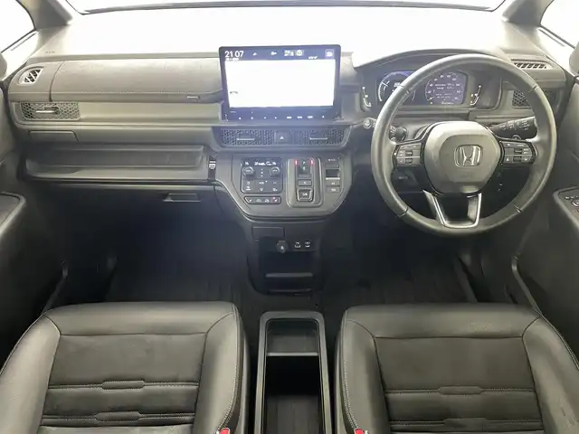 ホンダ ステップワゴン スパーダ eHEV プレミアムライン 福島県 2022(令4)年 5.2万km クリスタルブラックパール ホンダセンシング/・衝突軽減ブレーキ（CMBS）/・誤発進抑制機能/・後方誤発進抑制機能/・近距離衝突軽減ブレーキ/・歩行者事故低減ステアリング/・路外逸脱抑制機能/・アダプティブクルーズコントロール（ACC）/・車線維持支援システム（LKAS）/・トラフィックジャムアシスト(渋滞運転支援機能）/・先行車発進お知らせ機能/・標識認識機能/・アダプティブドライビングビーム/・パーキングセンサーシステム/・後退出庫サポート/・急アクセル抑制機能/純正11.4インチナビ/・フルセグ/CD/DVD/USB/BT/FM/AM/・マルチビューカメラシステム/・ETC/前後ドライブレコーダー/両側パワースライドドア/電動リアゲート/革巻きステアリング/・パドルシフト/・ステアリングスイッチ/ハーフレザーシート/・前席シートヒーター/オットマン/ＬＥＤヘッドライト/・フォグランプ/・オートライト/電動パーキングブレーキ/・オートブレーキホールド/電動格納ミラー/・ウィンカーミラー/スマートキー/・プッシュスタート/純正ラバーマット/ドアバイザー/純正17インチＡＷ