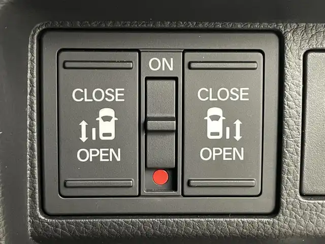 ホンダ ステップワゴン スパーダ eHEV プレミアムライン 福島県 2022(令4)年 5.2万km クリスタルブラックパール ホンダセンシング/・衝突軽減ブレーキ（CMBS）/・誤発進抑制機能/・後方誤発進抑制機能/・近距離衝突軽減ブレーキ/・歩行者事故低減ステアリング/・路外逸脱抑制機能/・アダプティブクルーズコントロール（ACC）/・車線維持支援システム（LKAS）/・トラフィックジャムアシスト(渋滞運転支援機能）/・先行車発進お知らせ機能/・標識認識機能/・アダプティブドライビングビーム/・パーキングセンサーシステム/・後退出庫サポート/・急アクセル抑制機能/純正11.4インチナビ/・フルセグ/CD/DVD/USB/BT/FM/AM/・マルチビューカメラシステム/・ETC/前後ドライブレコーダー/両側パワースライドドア/電動リアゲート/革巻きステアリング/・パドルシフト/・ステアリングスイッチ/ハーフレザーシート/・前席シートヒーター/オットマン/ＬＥＤヘッドライト/・フォグランプ/・オートライト/電動パーキングブレーキ/・オートブレーキホールド/電動格納ミラー/・ウィンカーミラー/スマートキー/・プッシュスタート/純正ラバーマット/ドアバイザー/純正17インチＡＷ