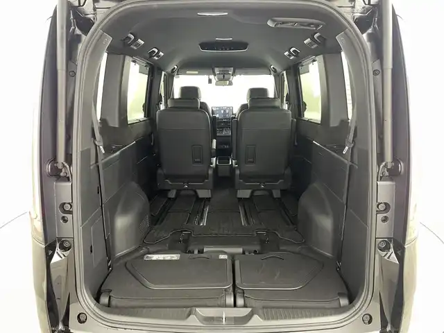 ホンダ ステップワゴン スパーダ eHEV プレミアムライン 福島県 2022(令4)年 5.2万km クリスタルブラックパール ホンダセンシング/・衝突軽減ブレーキ（CMBS）/・誤発進抑制機能/・後方誤発進抑制機能/・近距離衝突軽減ブレーキ/・歩行者事故低減ステアリング/・路外逸脱抑制機能/・アダプティブクルーズコントロール（ACC）/・車線維持支援システム（LKAS）/・トラフィックジャムアシスト(渋滞運転支援機能）/・先行車発進お知らせ機能/・標識認識機能/・アダプティブドライビングビーム/・パーキングセンサーシステム/・後退出庫サポート/・急アクセル抑制機能/純正11.4インチナビ/・フルセグ/CD/DVD/USB/BT/FM/AM/・マルチビューカメラシステム/・ETC/前後ドライブレコーダー/両側パワースライドドア/電動リアゲート/革巻きステアリング/・パドルシフト/・ステアリングスイッチ/ハーフレザーシート/・前席シートヒーター/オットマン/ＬＥＤヘッドライト/・フォグランプ/・オートライト/電動パーキングブレーキ/・オートブレーキホールド/電動格納ミラー/・ウィンカーミラー/スマートキー/・プッシュスタート/純正ラバーマット/ドアバイザー/純正17インチＡＷ