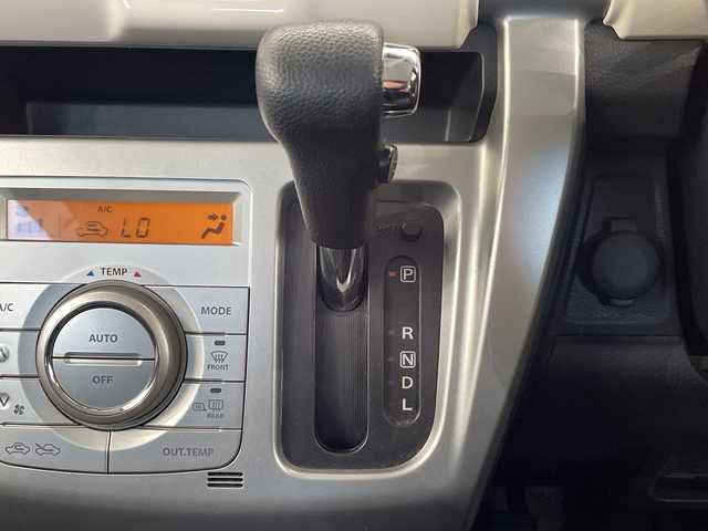スズキ ハスラー J 栃木県 2018(平30)年 7.3万km ピュアホワイトパール/ブラック2トーン 社外ナビ/　（CD/DVD/ワンセグTV/Bluetooth）/スズキセーフティサポート/・デュアルカメラブレーキサポート/・誤発進抑制機能/・車線逸脱抑制機能/・車線逸脱警報機能/・ふらつき警報機能/・低速時ブレーキサポート/・発進お知らせ機能/・標識認識機能/前方ドライブレコーダー/シートヒーター/禁煙車/2トーン（パール/ブラックマイカ）/LEDヘッドライト/フロントフォグ/スマートキー/プッシュスタート/純正AW/フロアマット