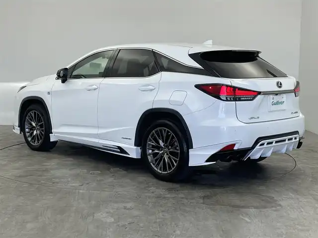 レクサス ＲＸ 450h Fスポーツ 群馬県 2021(令3)年 5.3万km ホワイトノーヴァガラスフレーク サンルーフ　TRDエアロ　１２．３型ナビ　全方位カメラ　衝突軽減　ＢＳＭ　ＨＵＤ　レーダークルーズ　パドルシフト　メモリー付赤革シート　シートヒーター　エアーシート　ハンドルヒーター　パワーバック　純正アルミ　ＥＴＣ　ドラレコ　禁煙
