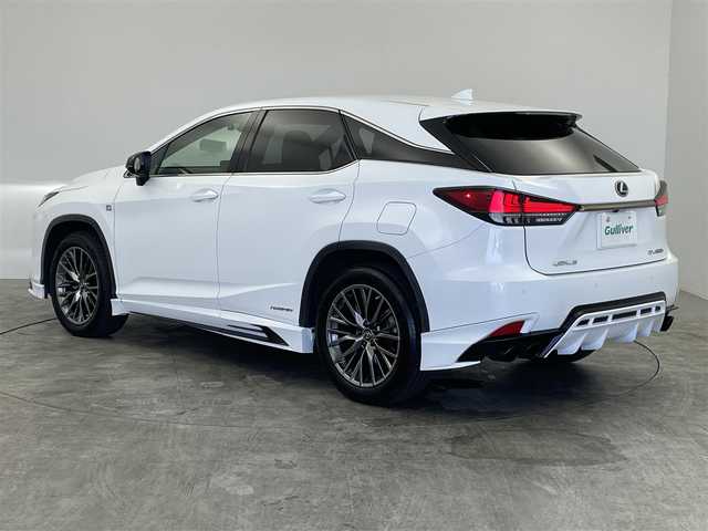 レクサス ＲＸ 450h Fスポーツ 群馬県 2021(令3)年 5.3万km ホワイトノーヴァガラスフレーク サンルーフ　TRDエアロ　１２．３型ナビ　全方位カメラ　衝突軽減　ＢＳＭ　ＨＵＤ　レーダークルーズ　パドルシフト　メモリー付赤革シート　シートヒーター　エアーシート　ハンドルヒーター　パワーバック　純正アルミ　ＥＴＣ　ドラレコ　禁煙
