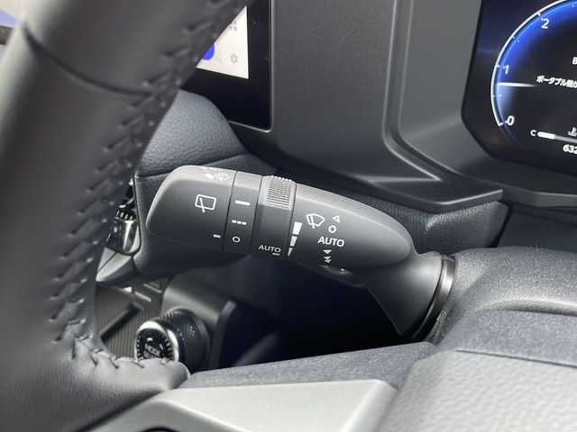 トヨタ ランドクルーザー ２５０ VX 山口県 2025(令7)年 0.7万km プラチナホワイトパールマイカ サンルーフ/ワンオーナー/純正12.3インチディスプレイオーディオ（コネクティッドナビ対応）/・AM/FM/USB/Miracast/Bluetooth/トヨタプレミアムJBLサウンドシステム/フルセグテレビ/ETC2.0/パノラミックビューモニター /ブラインドスポットモニター/デジタルインナーミラー/運転席パワーシート/前席シートヒーター/前席エアーシート/レザーシート/フロアマット/18インチ純正アルミホイール/電動リアゲート/左右独立温度コントロールフルオートエアコン/おくだけ充電/ステアリングヒーター/LEDヘッドランプ/フォグランプ/オートライト/Toyota Safety Sense/・プリクラッシュセーフティ/・緊急時操舵支援/・レーントレーシングアシスト/・レーダークルーズコントロール/・オートマチックハイビーム/・プロアクティブドライビングアシスト/取扱説明書/保証書/記録簿