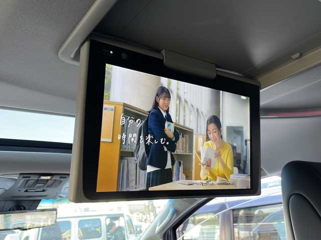 トヨタ アルファード S Cパッケージ 大阪府 2023(令5)年 1.9万km ホワイトパールクリスタルシャイン ワンオーナー/純正ナビ（フルセグTV/Bluetooth/DVD）/バックカメラ/純正フリップダウンモニター/ツインムーンルーフ/モデリスタ前後エアロ/レーダークルーズコントロール/デジタルインナーミラー/前後ドライブレコーダー/ETC2.0/パワーシート（運転席・助手席）/シートヒーター/エアーシート（運転席・助手席）/レーントレーシングアシスト/ブラインドスポットモニター/プリクラッシュセーフティ/リアクロストラフィックアラート/純正18インチアルミホイール