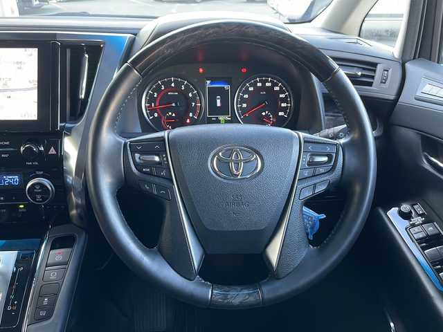 トヨタ アルファード S Cパッケージ 大阪府 2023(令5)年 1.9万km ホワイトパールクリスタルシャイン ワンオーナー/純正ナビ（フルセグTV/Bluetooth/DVD）/バックカメラ/純正フリップダウンモニター/ツインムーンルーフ/モデリスタ前後エアロ/レーダークルーズコントロール/デジタルインナーミラー/前後ドライブレコーダー/ETC2.0/パワーシート（運転席・助手席）/シートヒーター/エアーシート（運転席・助手席）/レーントレーシングアシスト/ブラインドスポットモニター/プリクラッシュセーフティ/リアクロストラフィックアラート/純正18インチアルミホイール