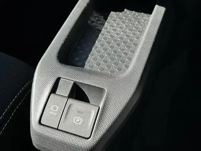 ダイハツ タフト G ダーククロムベンチャー 福島県 2025(令7)年 0.3万km サンドベージュメタリック スマートアシスト/アダプティブクルーズコントロール/レーンキープコントロール/ふらつき警報/路側逸脱警報機能/車線逸脱警報機能/車線逸脱抑制制御機能/ブレーキ制御誤発進抑制機能/衝突警報機能/衝突回避支援ブレーキ機能/標識認識機能/先行車発進お知らせ機能/社外ナビゲーション/型番：CN-CE01WD/【SD/BT/TV】/パノラマモニター/前席シートヒーター/アイドリングストップ/ステアリングリモコン/LEDオートライト/LEDフォグランプ/社外フロアマット