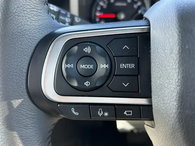 ダイハツ タフト G ダーククロムベンチャー 福島県 2025(令7)年 0.3万km サンドベージュメタリック スマートアシスト/アダプティブクルーズコントロール/レーンキープコントロール/ふらつき警報/路側逸脱警報機能/車線逸脱警報機能/車線逸脱抑制制御機能/ブレーキ制御誤発進抑制機能/衝突警報機能/衝突回避支援ブレーキ機能/標識認識機能/先行車発進お知らせ機能/社外ナビゲーション/型番：CN-CE01WD/【SD/BT/TV】/パノラマモニター/前席シートヒーター/アイドリングストップ/ステアリングリモコン/LEDオートライト/LEDフォグランプ/社外フロアマット