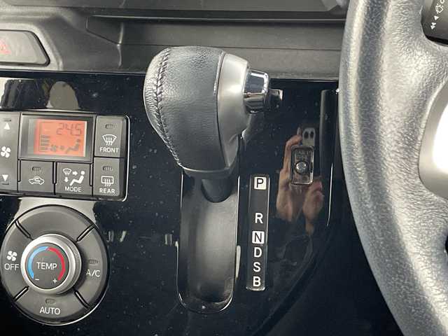 ダイハツ ウェイク G ターボ SA Ⅱ 愛知県 2016(平28)年 6.7万km パールホワイトⅢ 禁煙車/ターボ/純正オーディオ/【CD USB AUX FM AM 品番:CUK-W66D】/衝突軽減ブレーキ/レーンキープアシスト/後部コーナーセンサー/アイドリングストップ/両側パワースライドドア/ベンチシート/ステアリングリモコン/純正フロアマット/純正14インチアルミホイール/プッシュスタート/スマートキー/スペアキー1本/オート電動格納ドアミラー/HIDヘッドライト/オートライト/フロントフォグランプ/ISO FIX