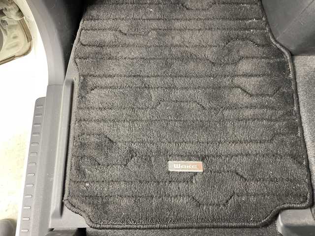 ダイハツ ウェイク G ターボ SA Ⅱ 愛知県 2016(平28)年 6.7万km パールホワイトⅢ 禁煙車/ターボ/純正オーディオ/【CD USB AUX FM AM 品番:CUK-W66D】/衝突軽減ブレーキ/レーンキープアシスト/後部コーナーセンサー/アイドリングストップ/両側パワースライドドア/ベンチシート/ステアリングリモコン/純正フロアマット/純正14インチアルミホイール/プッシュスタート/スマートキー/スペアキー1本/オート電動格納ドアミラー/HIDヘッドライト/オートライト/フロントフォグランプ/ISO FIX