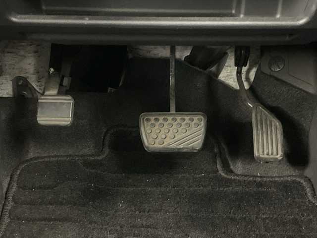 ダイハツ ウェイク G ターボ SA Ⅱ 愛知県 2016(平28)年 6.7万km パールホワイトⅢ 禁煙車/ターボ/純正オーディオ/【CD USB AUX FM AM 品番:CUK-W66D】/衝突軽減ブレーキ/レーンキープアシスト/後部コーナーセンサー/アイドリングストップ/両側パワースライドドア/ベンチシート/ステアリングリモコン/純正フロアマット/純正14インチアルミホイール/プッシュスタート/スマートキー/スペアキー1本/オート電動格納ドアミラー/HIDヘッドライト/オートライト/フロントフォグランプ/ISO FIX