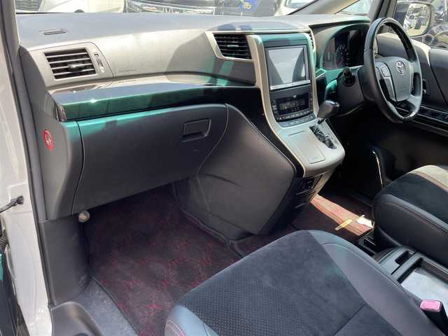 トヨタ ヴェルファイア 2．4Z ゴールデンアイズ 京都府 2013(平25)年 9.2万km ホワイトパールクリスタルシャイン （株）IDOMが運営する【じしゃロン伏見店】の/自社ローン専用車両になります。/こちらは現金またはオートローンご利用時の価格です。/自社ローンご希望の方は別途その旨お申し付けください/純正HDDナビ/(Bluetooth/FM/AM/DVD)/ワンセグTV/バックカメラ/両側電動スライドドア/コーナーセンサー/横滑り防止装置/ハーフレザー/ETC/後部座席モニター/パワーバックドア/純正AW&サマータイヤ積込/プッシュスタート/スマートキー/HIDヘッドライト/オートライト/スペアキー/フロアマット