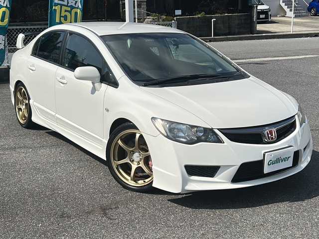 ホンダ シビック タイプR 愛知県 2008(平20)年 6.2万km チャンピオンシップホワイト 後期モデル/6速MT/モデューロサスペンション/ADVANレーシングRGIIアルミホイール/ブレンボキャリパー/社外SDナビ/フルセグTV/Bluetooth/CD・DVD/FM・AM/ETC/前方ドライブレコーダー（HDR752G）/レーダー探知機（VA-260G）/コーナーセンサー/HID（ディスチャージ）ライト/シビック用フロアマット（タイプR用赤マット積み込み）/純正アルミホイール4本積み込み/アルミペダル/横滑り防止（VSA）/スペアキー/取扱説明書/保証書