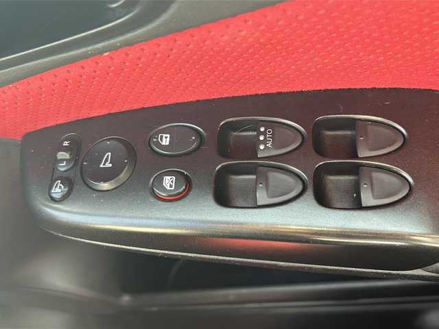 ホンダ シビック タイプR 愛知県 2008(平20)年 6.2万km チャンピオンシップホワイト 後期モデル/6速MT/モデューロサスペンション/ADVANレーシングRGIIアルミホイール/ブレンボキャリパー/社外SDナビ/フルセグTV/Bluetooth/CD・DVD/FM・AM/ETC/前方ドライブレコーダー（HDR752G）/レーダー探知機（VA-260G）/コーナーセンサー/HID（ディスチャージ）ライト/シビック用フロアマット（タイプR用赤マット積み込み）/純正アルミホイール4本積み込み/アルミペダル/横滑り防止（VSA）/スペアキー/取扱説明書/保証書