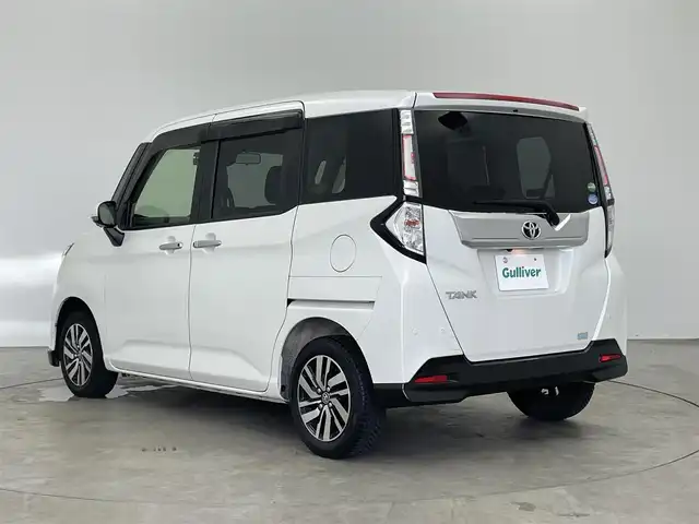 トヨタ タンク カスタムG 埼玉県 2019(令1)年 1.6万km パールホワイトⅢ スマートアシスト3/衝突警報機能/衝突回避支援ブレーキ機能/誤発進抑制制御機能/車線逸脱警報機能/先行車発進お知らせ機能/オートハイビーム/純正9インチナビ（NSZT-Y68T）/　DTV CD DVD BT SD/両側パワースライドドア/パノラミックビューモニター/前席シートヒーター/クルーズコントロール/TRC（トラクションコントロール）/VSC（ビークルスタビリティコントロール）/Stop&Start System(SMART STOP)/社外前後ドライブレコーダー（CS-71FW）/ビルトインETC/エンジンスタートボタン/スマートキー/スペアキー/純正アルミホイール/純正LEDヘッドランプ＆フォグランプ