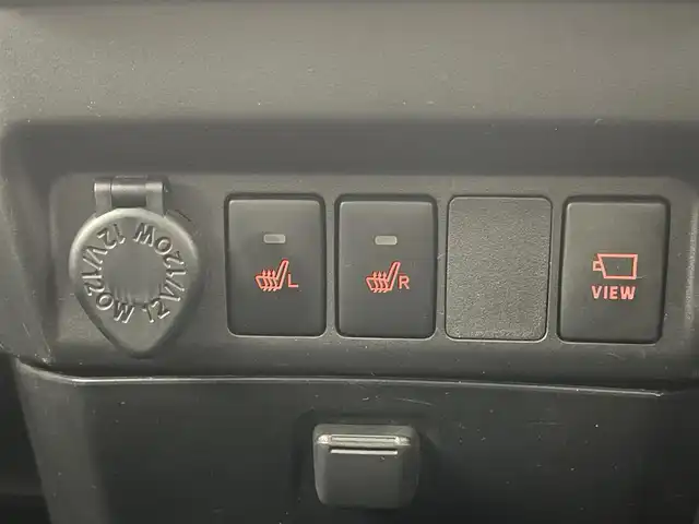 トヨタ タンク カスタムG 埼玉県 2019(令1)年 1.6万km パールホワイトⅢ スマートアシスト3/衝突警報機能/衝突回避支援ブレーキ機能/誤発進抑制制御機能/車線逸脱警報機能/先行車発進お知らせ機能/オートハイビーム/純正9インチナビ（NSZT-Y68T）/　DTV CD DVD BT SD/両側パワースライドドア/パノラミックビューモニター/前席シートヒーター/クルーズコントロール/TRC（トラクションコントロール）/VSC（ビークルスタビリティコントロール）/Stop&Start System(SMART STOP)/社外前後ドライブレコーダー（CS-71FW）/ビルトインETC/エンジンスタートボタン/スマートキー/スペアキー/純正アルミホイール/純正LEDヘッドランプ＆フォグランプ